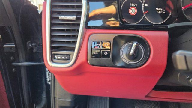 PORSCHE Cayenne 3.0 V6 PERMUTE STRAFULL LISTINO 135.000 EURO