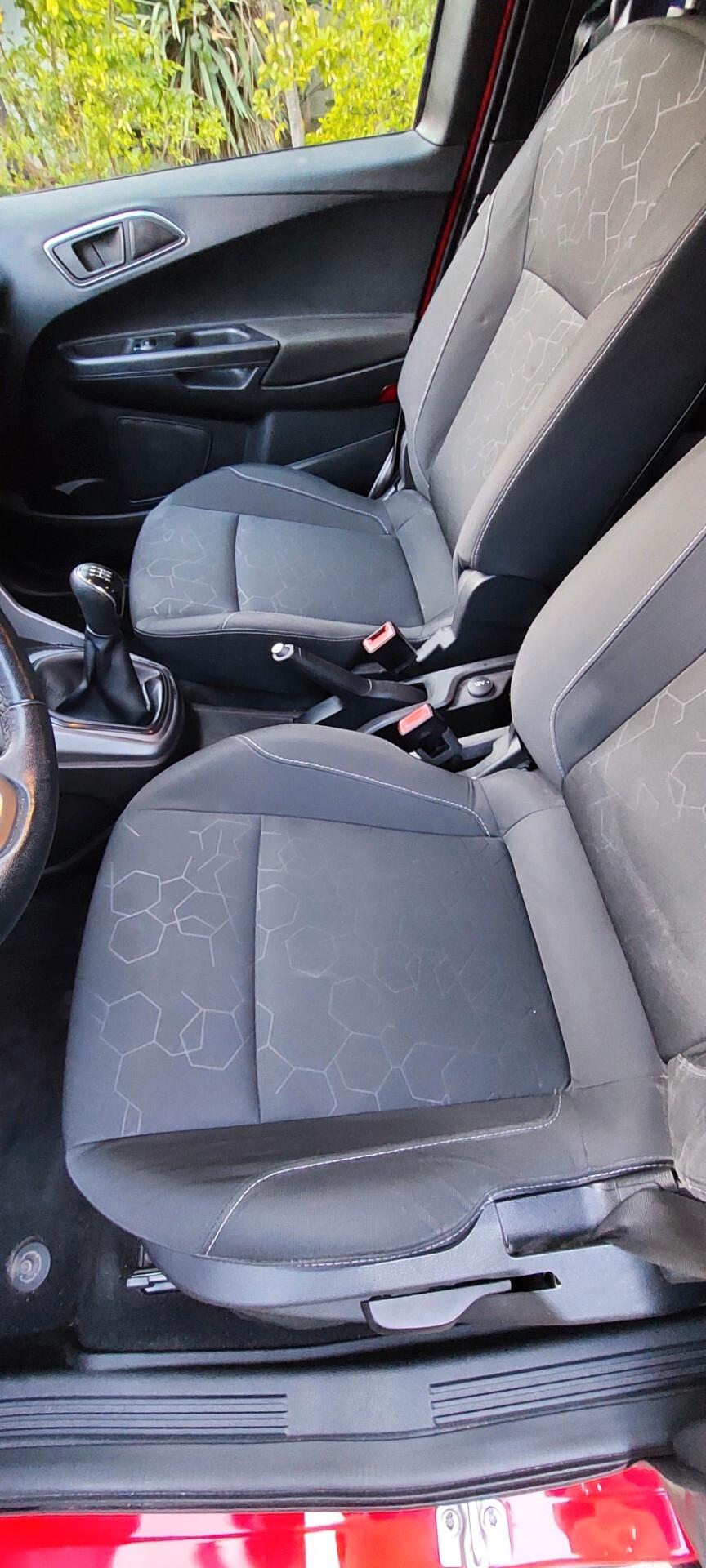 FORD B-MAX TITANIUM 1,5 DIESEL 75 CV X NEOPATENTATI TELEFONO CRUISE CONTROL IMPECCABILE