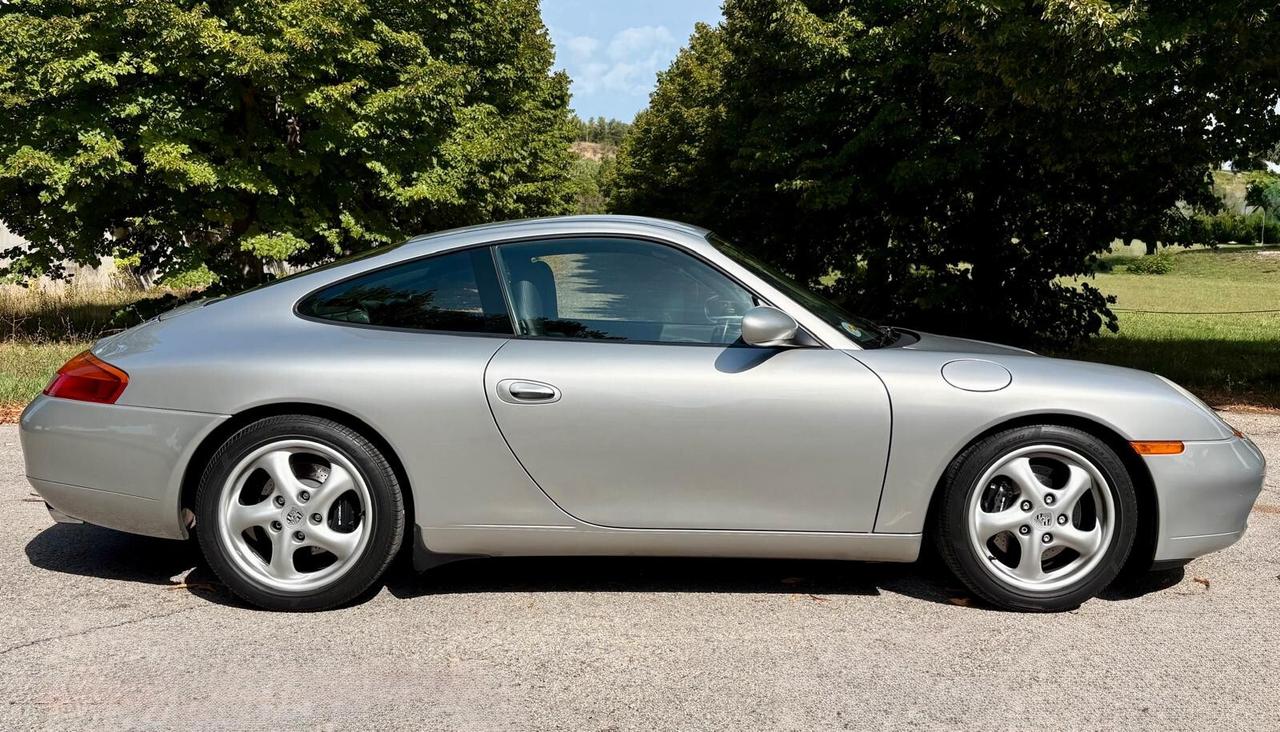Porsche 996 - 911 Carrera cat Coupé