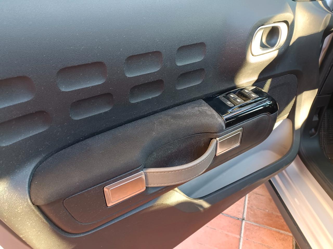 Citroen C3 PureTech 82 Shine Bi-color Full Optional