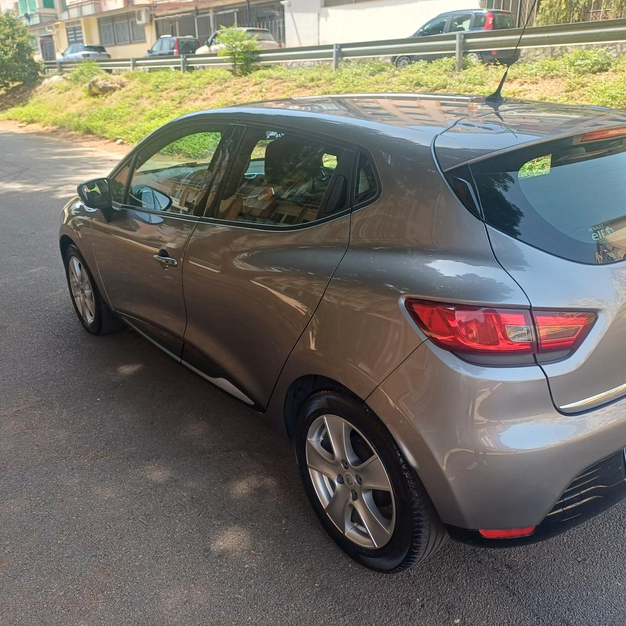 Renault Clio 1.5 dCi 8V 90CV Start&Stop 83gr 5 porte EcoBusiness