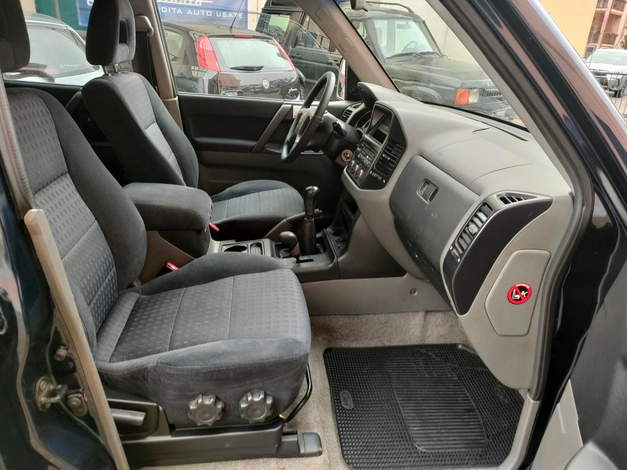 Mitsubishi Pajero 3.2 16V DI-D 5p. GLS2 7 posti