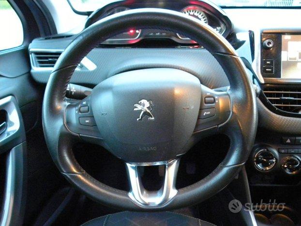 PEUGEOT 2008 1.6 BLUE Hdi NEO PATENTATI NAVI CLIMA CERCHI CRUISE CONTROL MULTIFUNZIONE