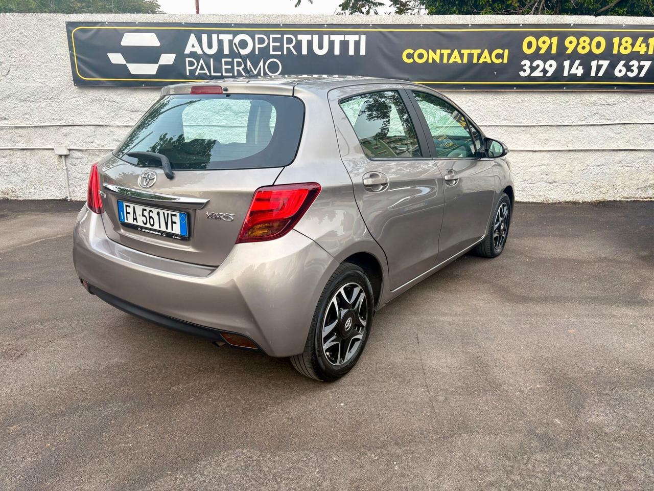 Toyota Yaris 1.0 5 porte Lounge