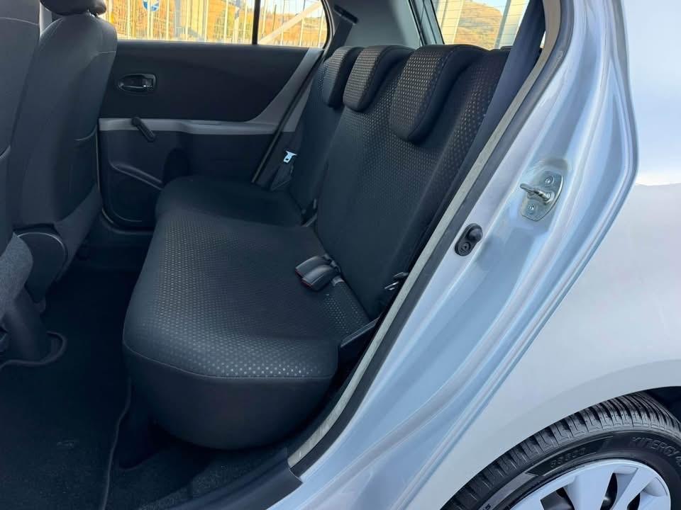 Toyota Yaris 1.0 5 porte Sol