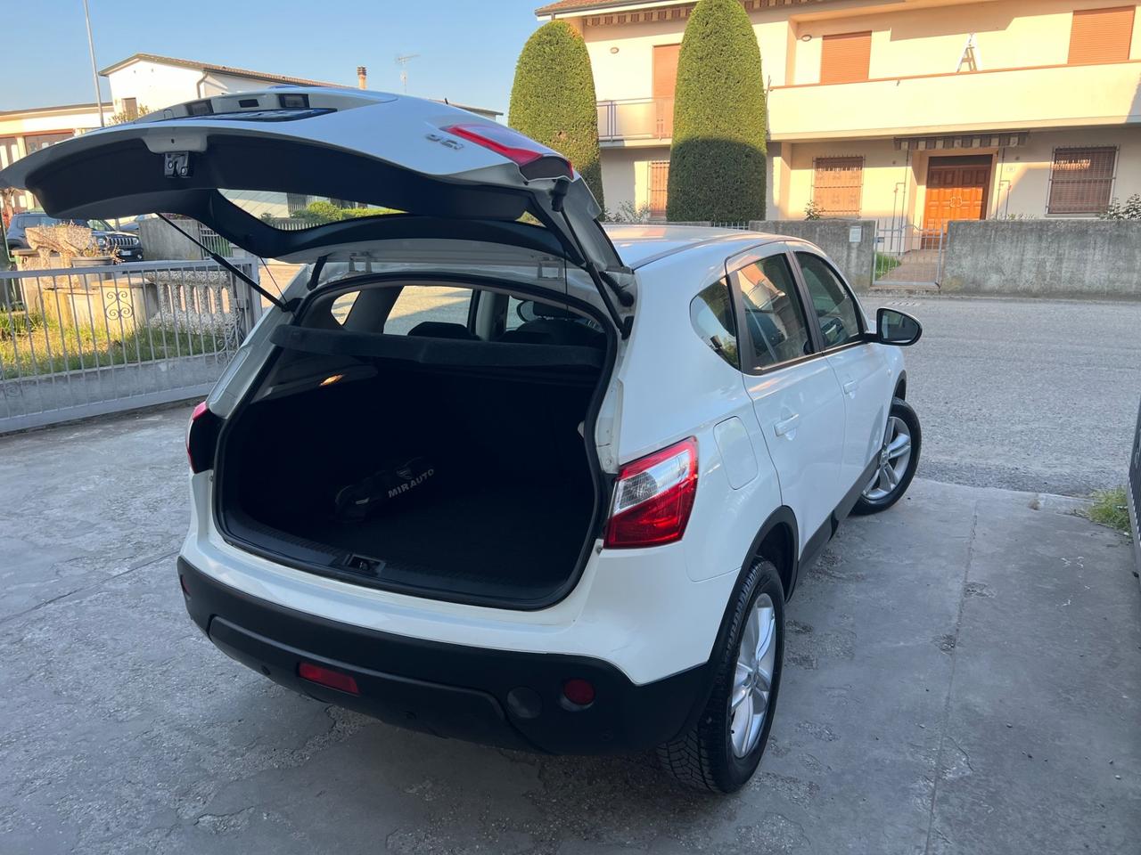 Nissan Qashqai 2.0 dCi 4WD AUTOMATICA 4x4 2012