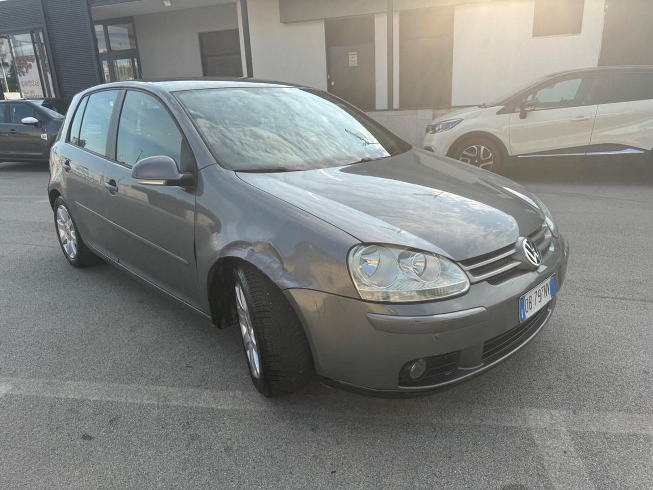 Volkswagen Golf 2.0 16V TDI 5p. Sportline