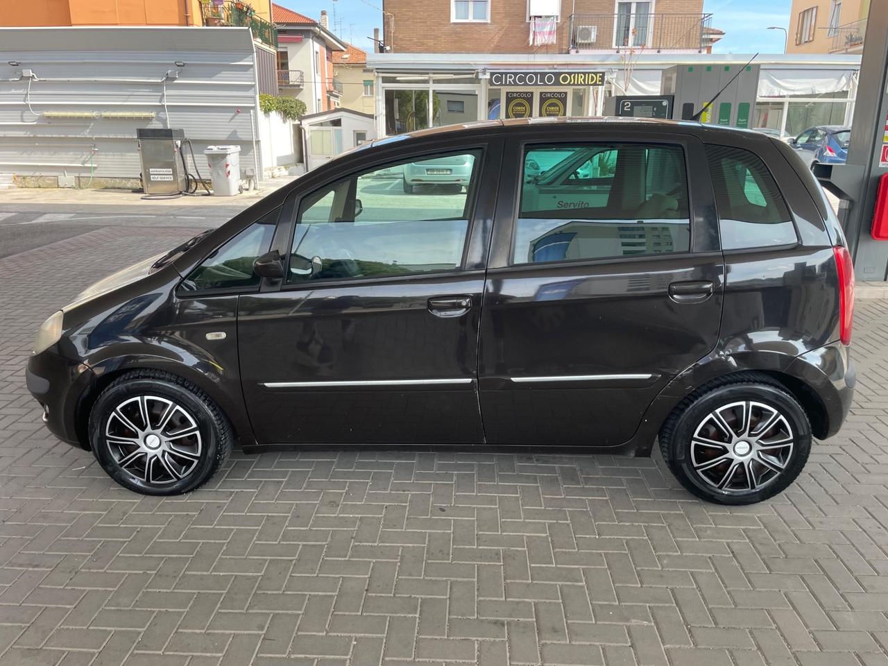 LANCIA MUSA NEOPATENTATI 1.9 DIESEL 198.000 KM 2004.