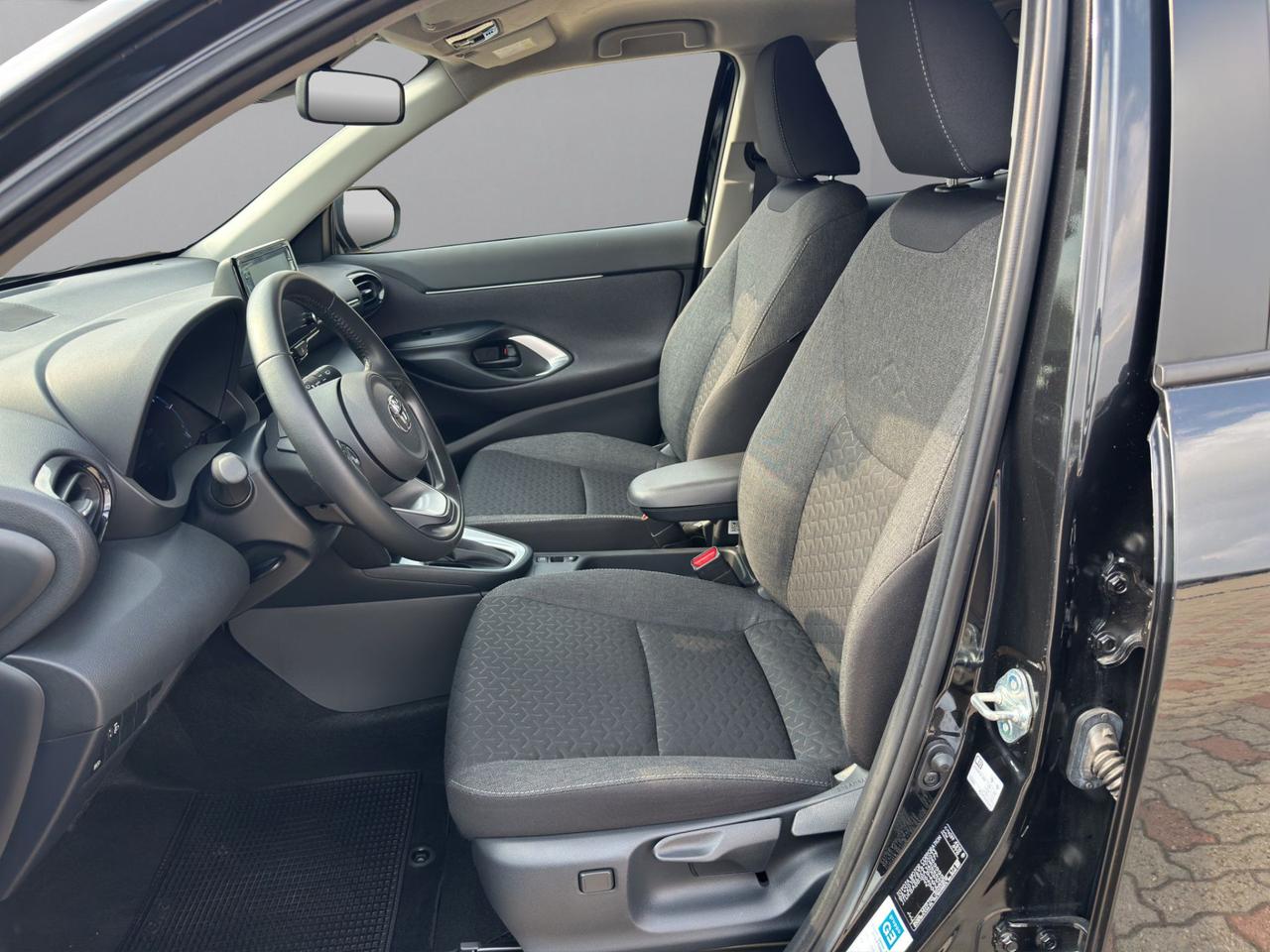 Toyota Yaris Cross 1.5h Business fwd 116cv e-cvt