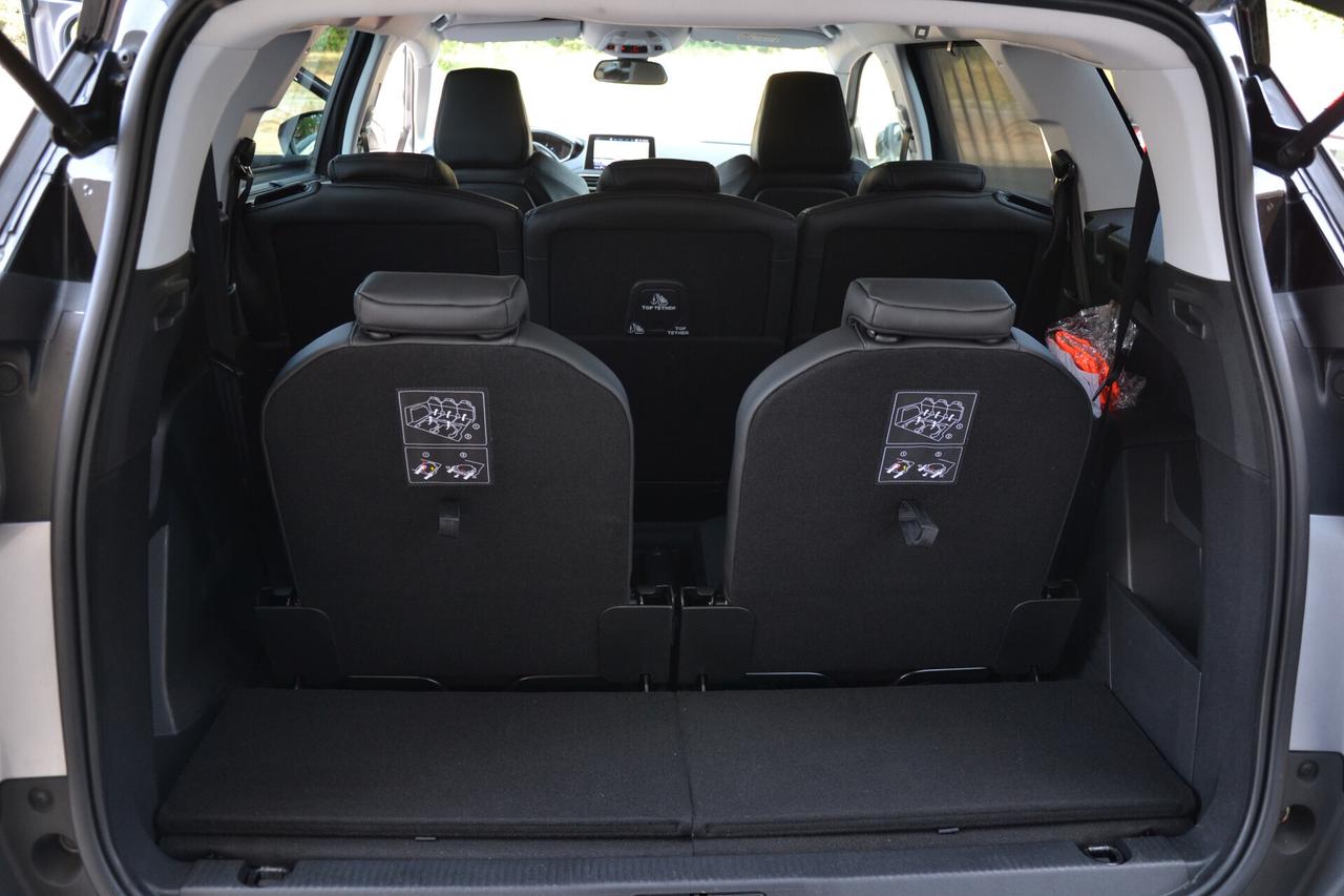 Peugeot 5008 1.5 HDi 130CV CROSSWAY **DISTRIBUZIONE NUOVA**7P
