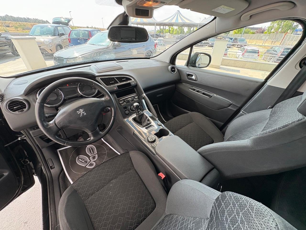 Peugeot 3008 1.6 HDi 115CV Business