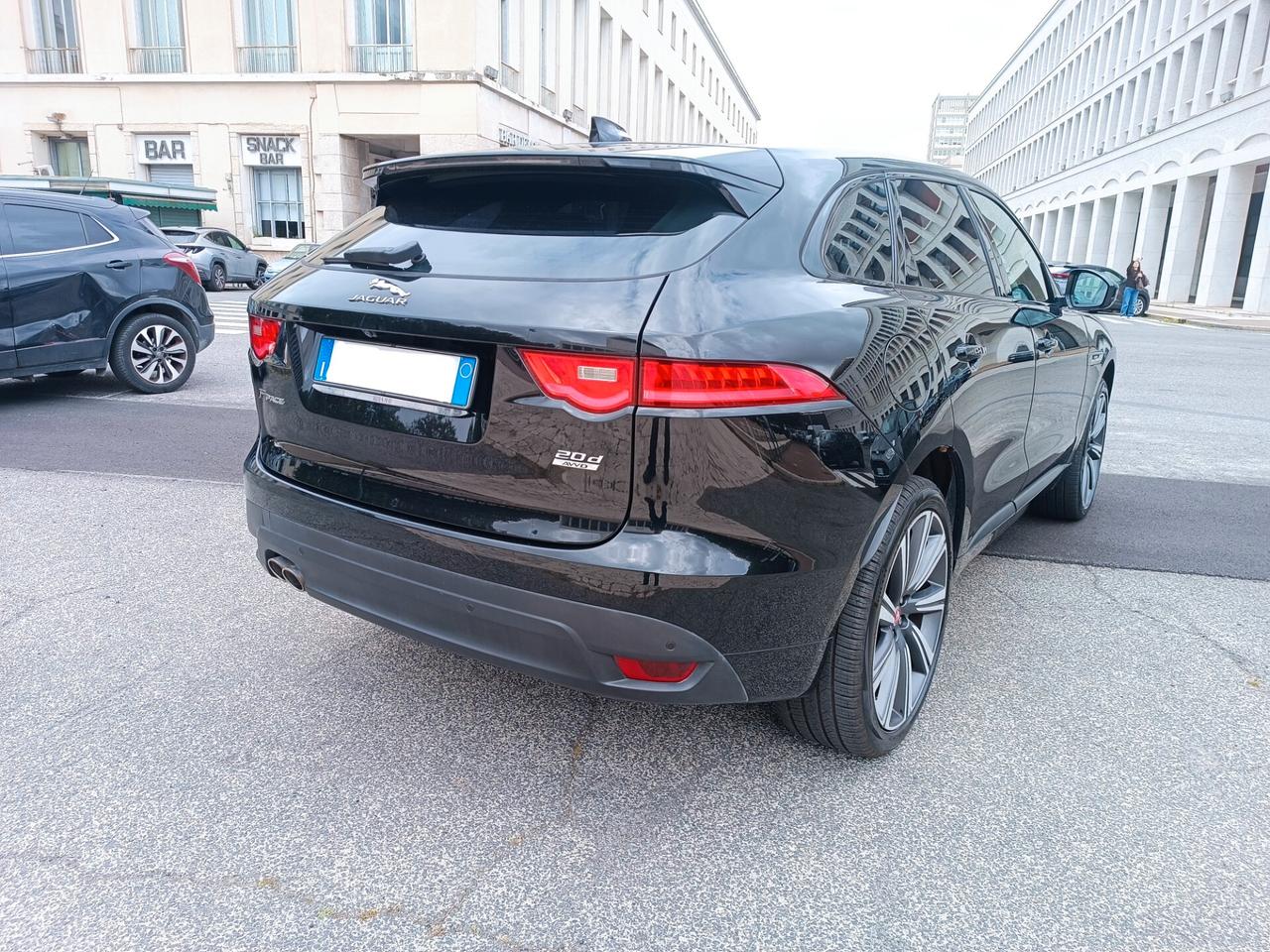 Jaguar F-Pace 2.0 D 180 CV AWD R-Sport