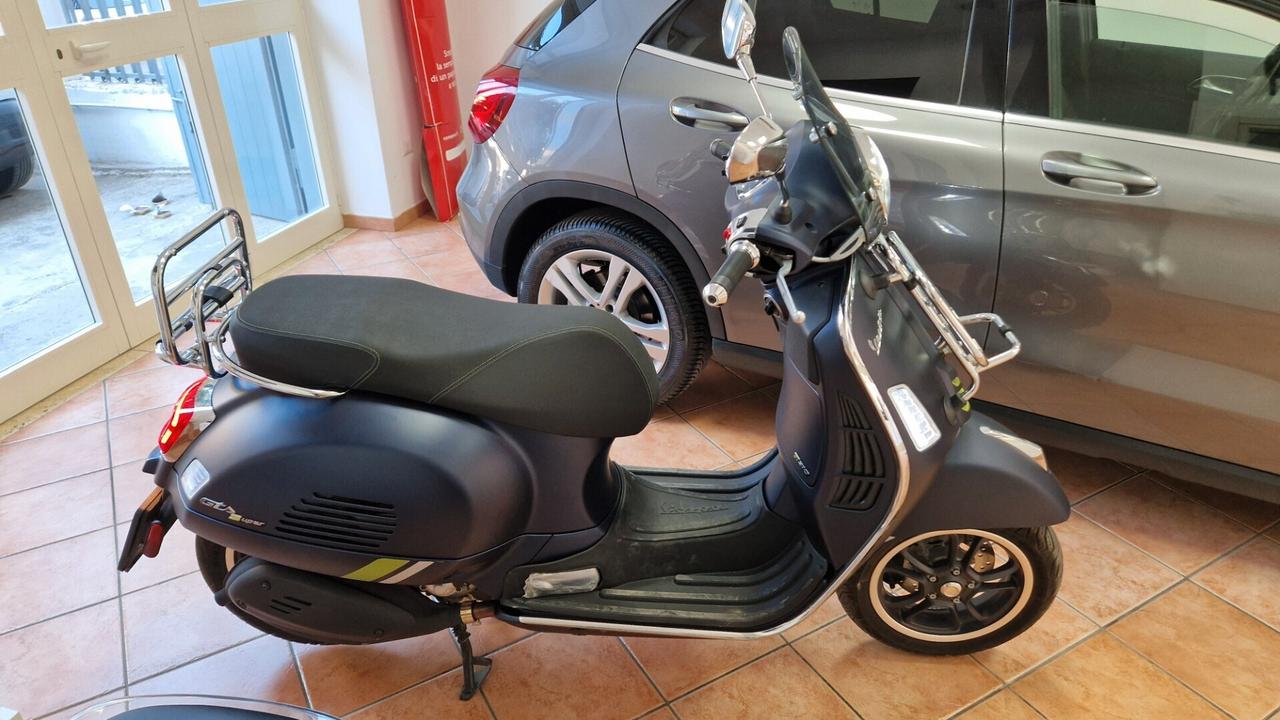 Piaggio Vespa 310 Gts super