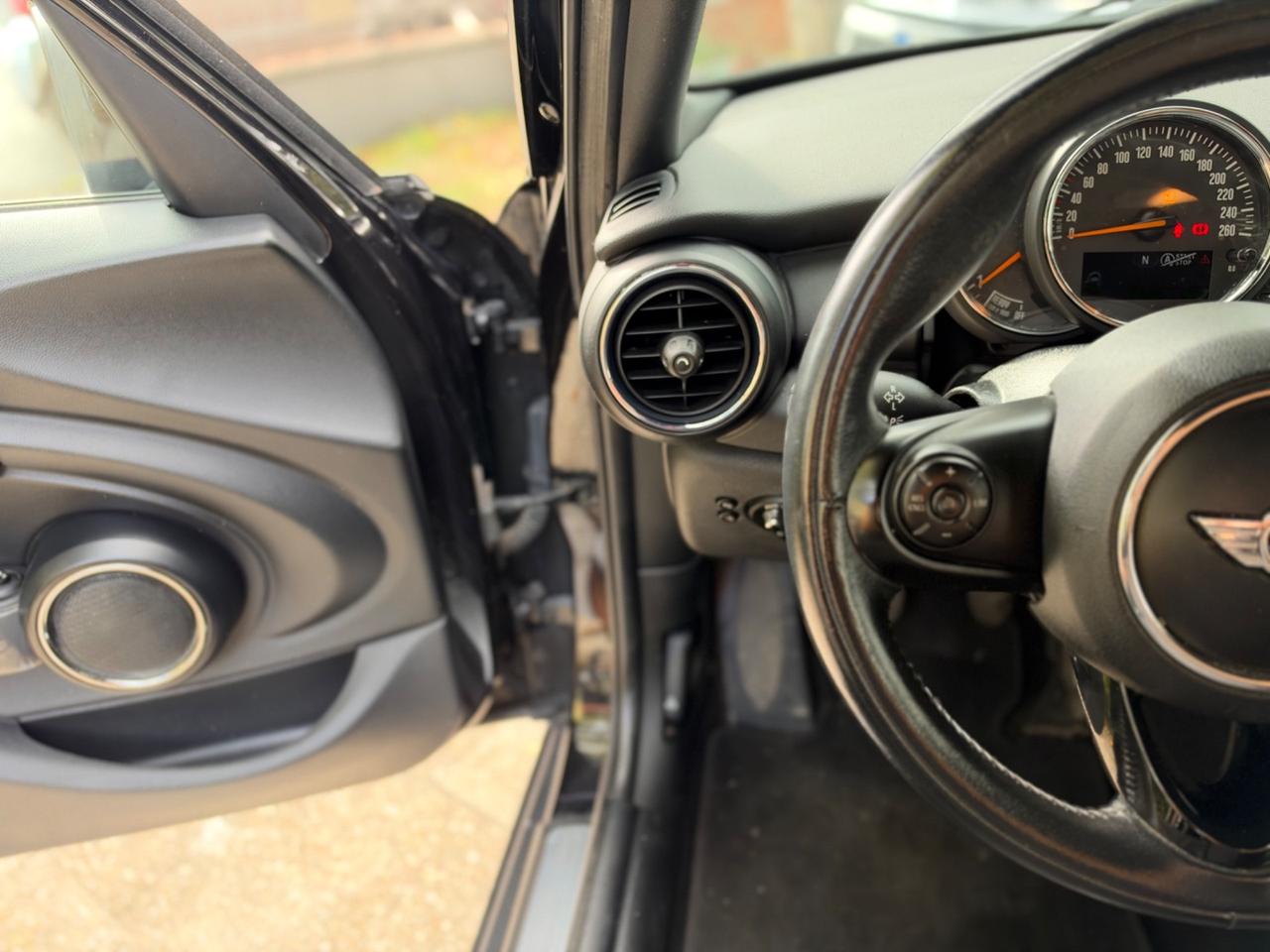 Mini 1.5 One D Hype 5 porte Neopatentati