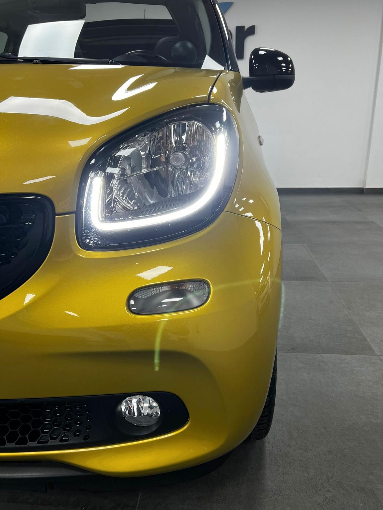 Smart ForFour 90 0.9 Turbo twinamic Prime PACCHETTO LUCI CON CAMBIO F1