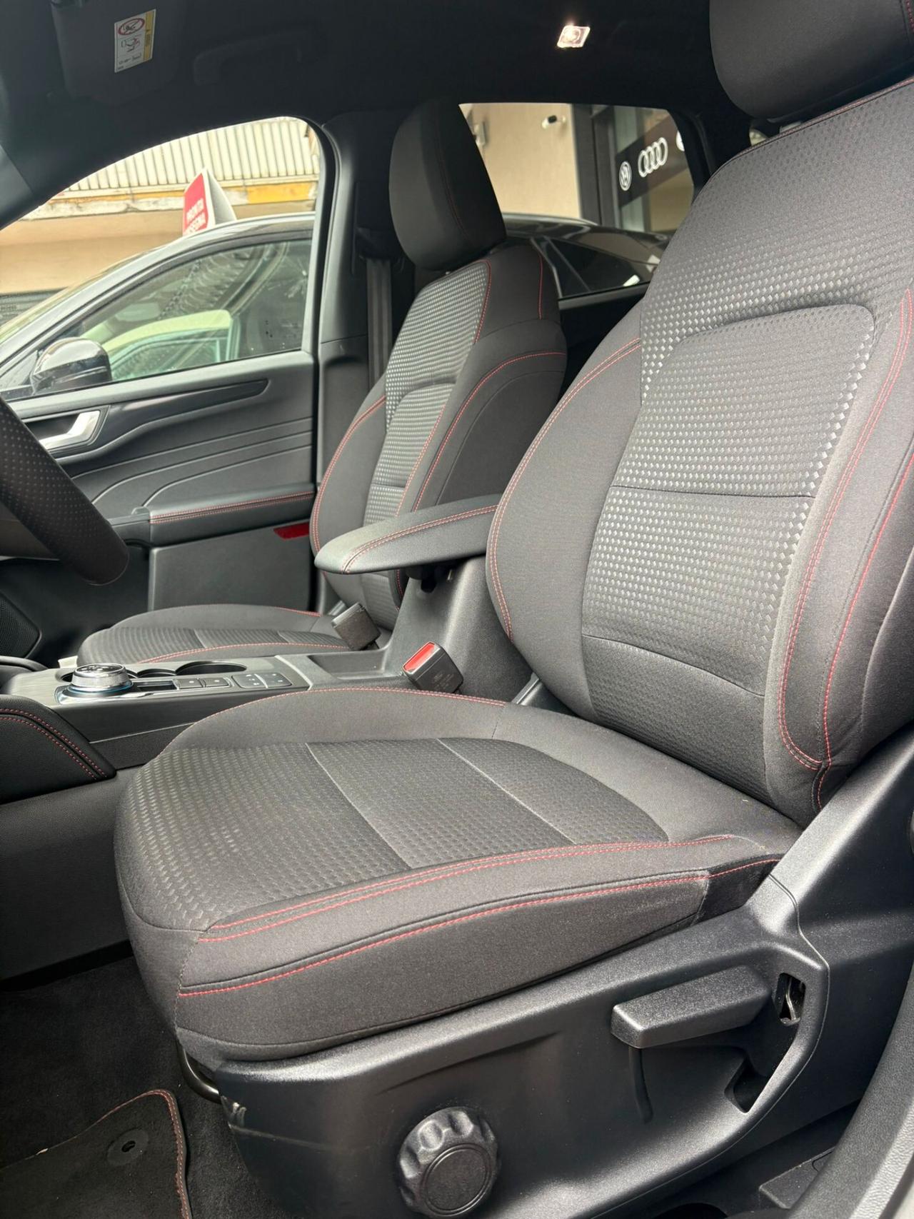 Ford Kuga 2.0 EcoBlue 120 CV aut. 2WD ST-Line