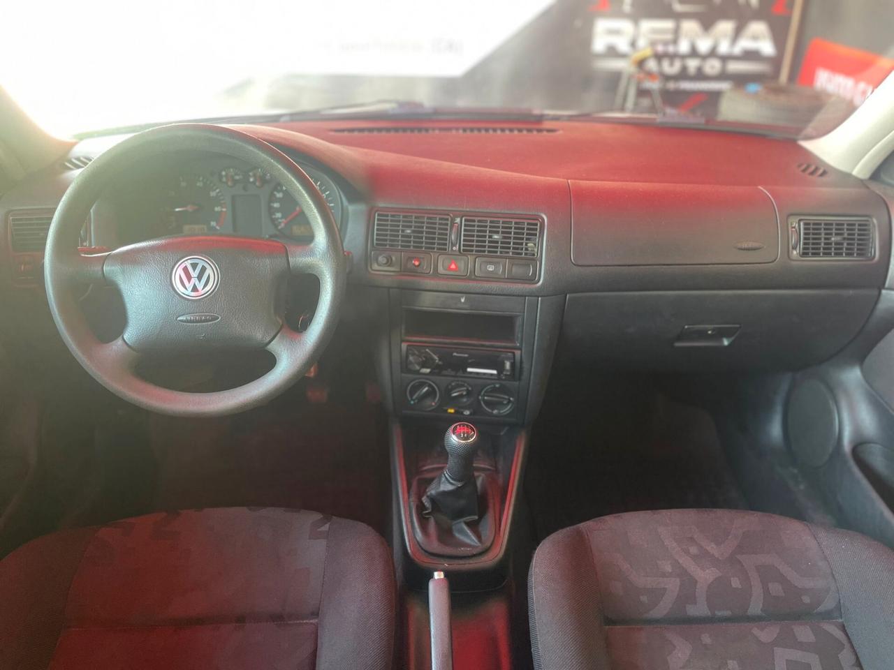 Volkswagen Golf 1.4 16V cat 5 porte