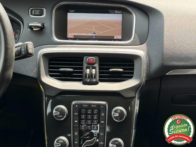 VOLVO V40 Momentum D2