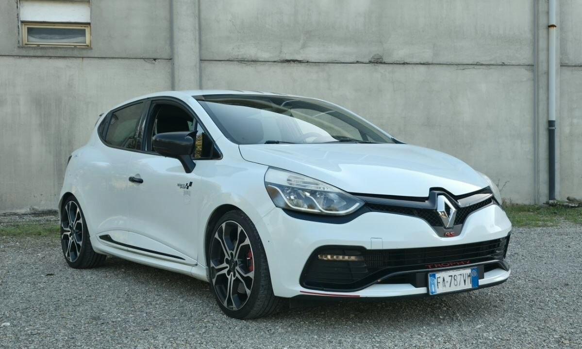 Renault Clio RS Trophy 220cv