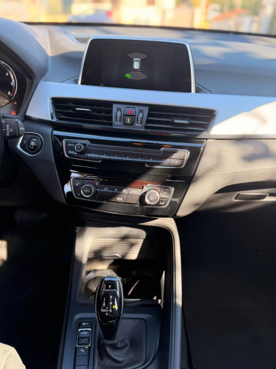 BMW - X1 - sDrive18d Business