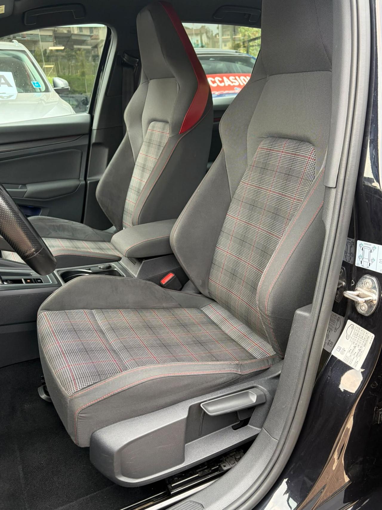 Volkswagen Golf GTI 2.0 TSI DSG