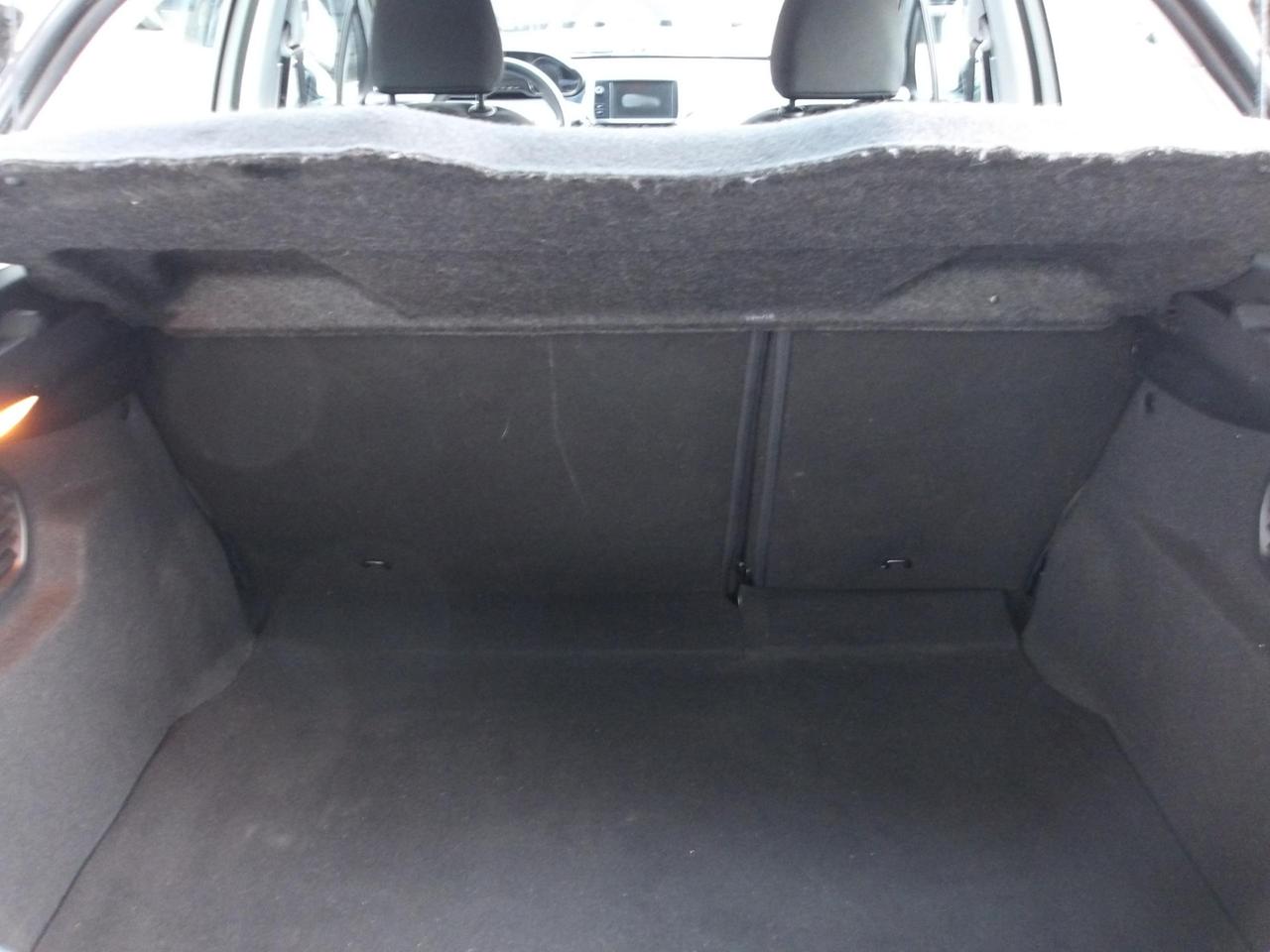 Peugeot 208 5 Porte 208 5p 1.4 hdi 8v Active