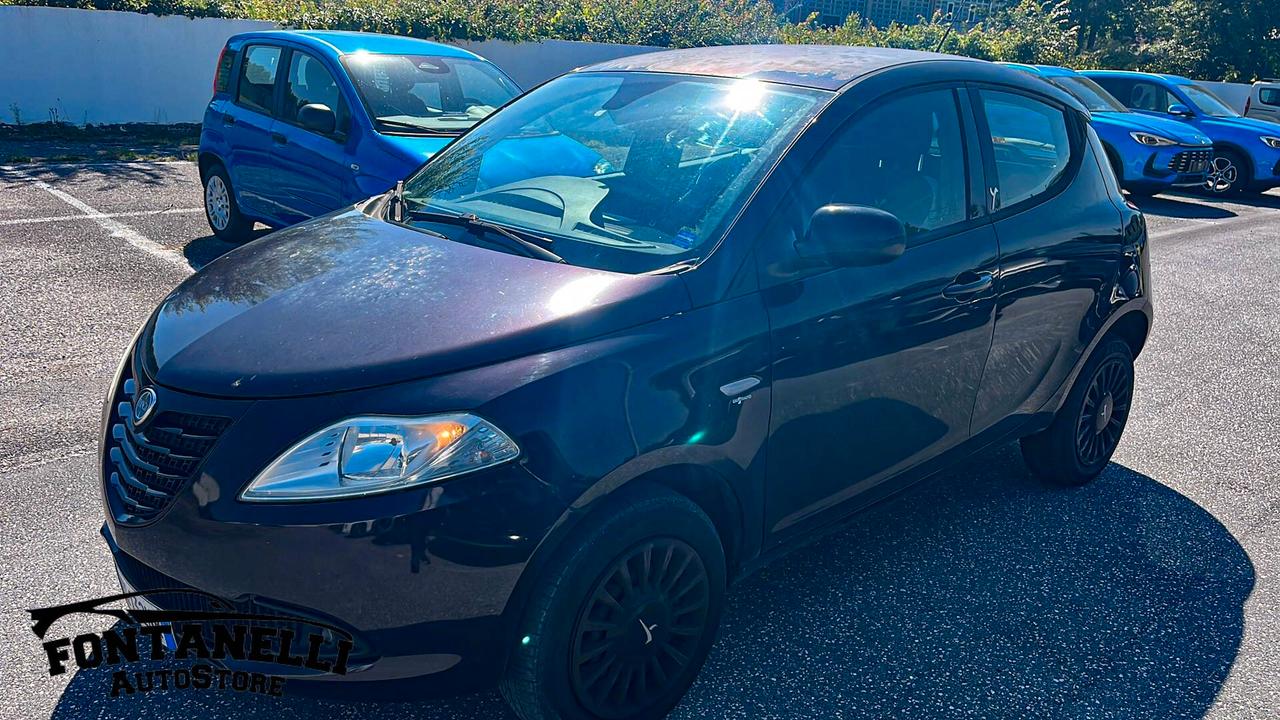 Lancia Ypsilon 0.9 TwinAir 85 CV 5 porte Metano Ecochic Gold