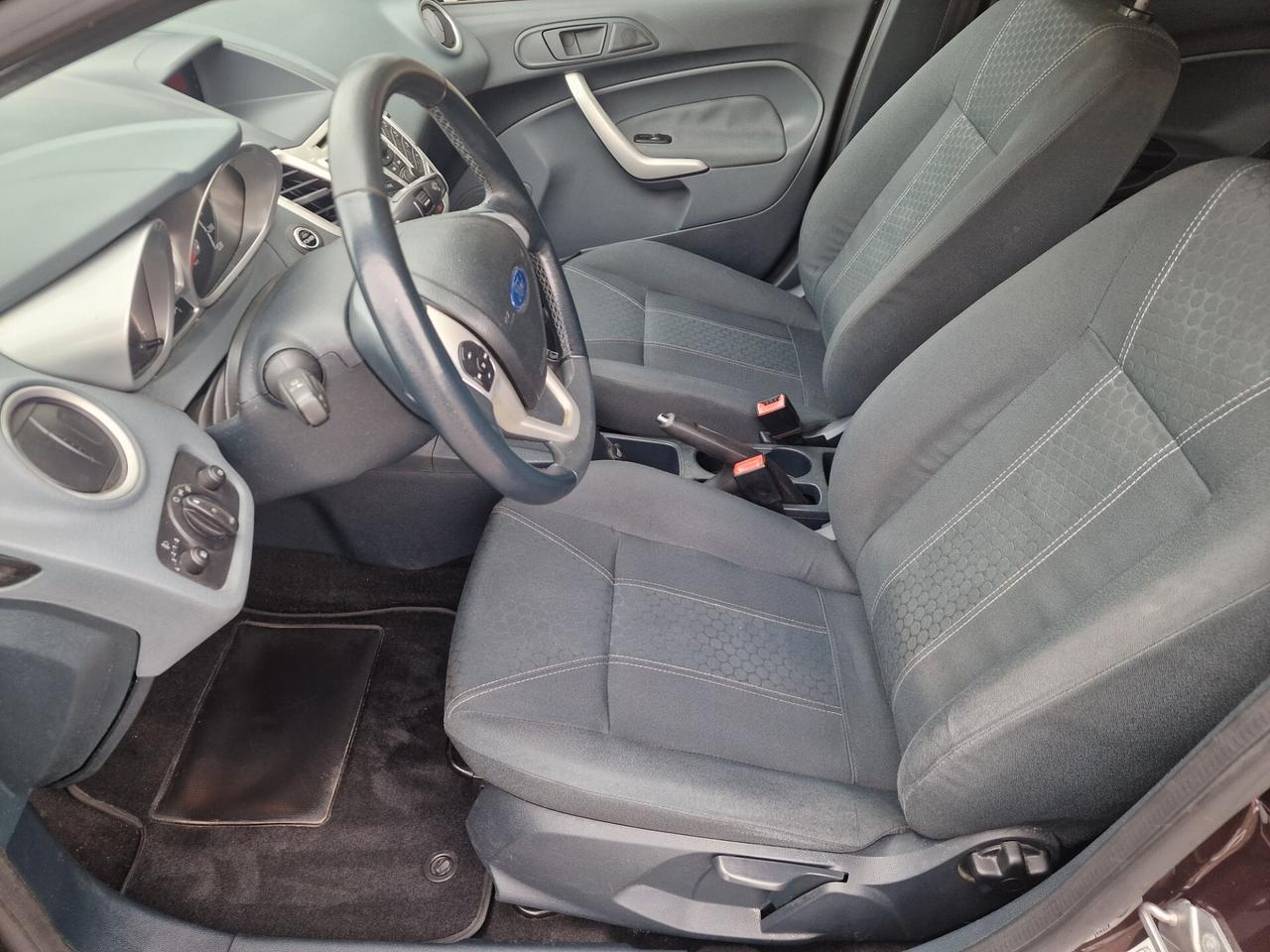 Ford Fiesta 1.2 82cv 5p