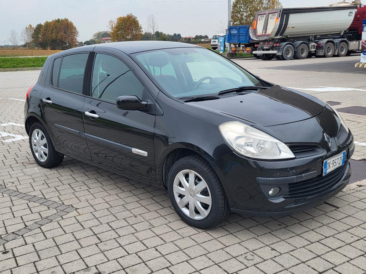 Renault Clio 1.2 16V 5 porte Dynamique