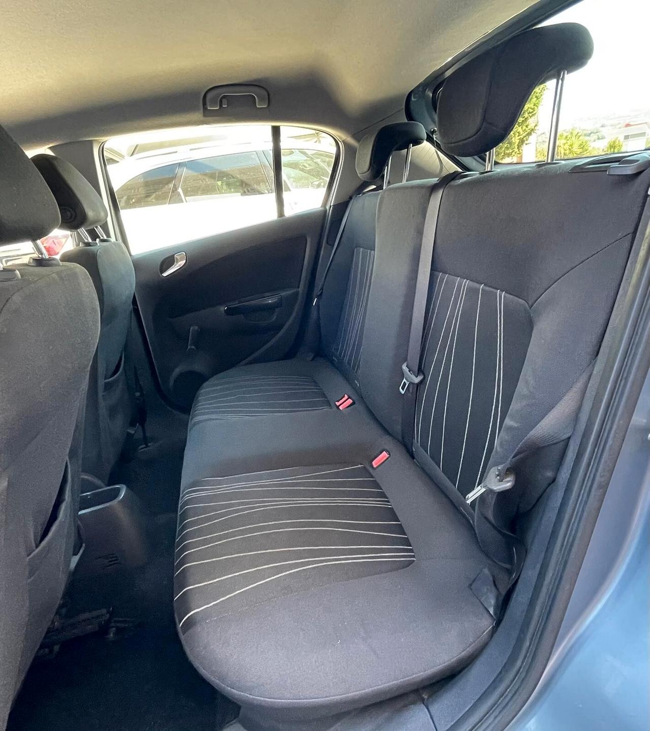 Opel Corsa 1.2 5 porte 86Cv