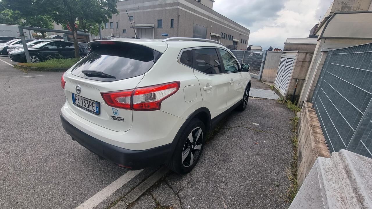 Nissan Qashqai 1.2 DIG-T 360 Tekna tetto panoramico
