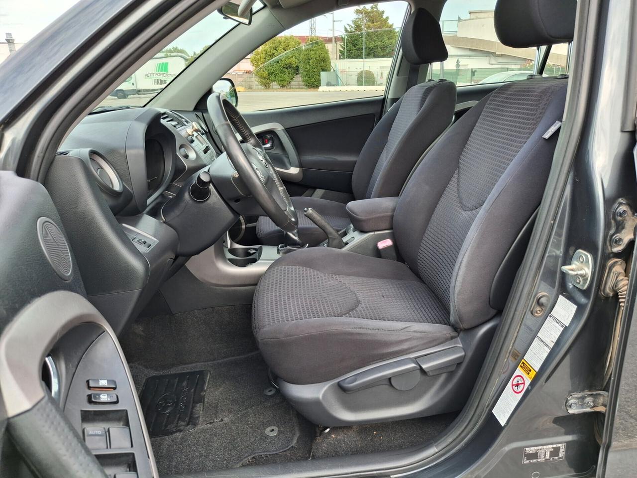 Toyota RAV 4 2.2 D-4D-DIESEL*PERFETTA*