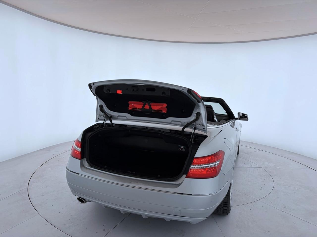 Mercedes-benz E 220 CDI Cabrio BlueEFFICIENCY auto