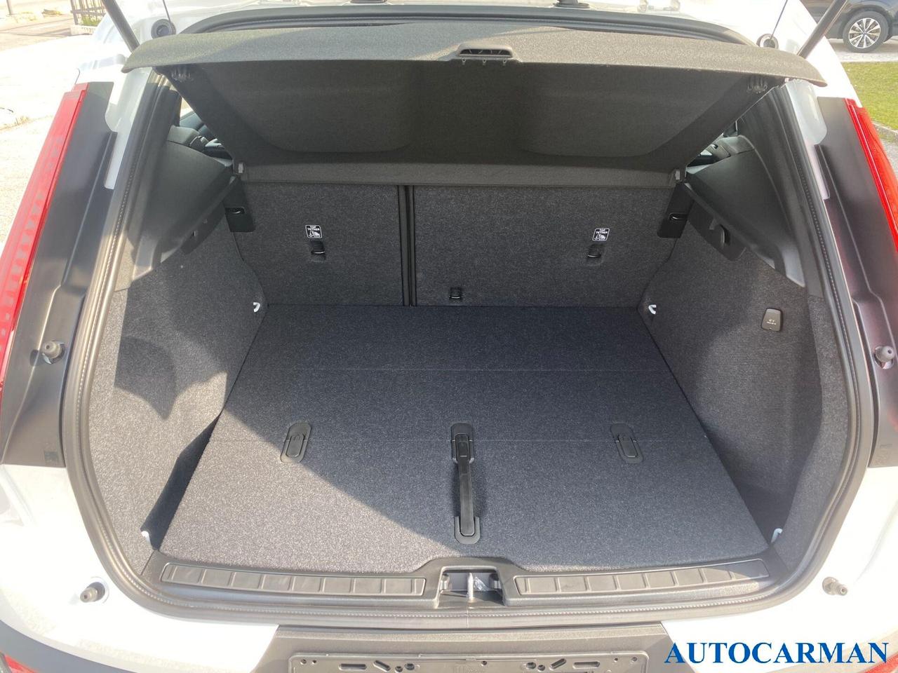 Volvo XC40 B3 (Benzina/Hybrid) Autom. Essential