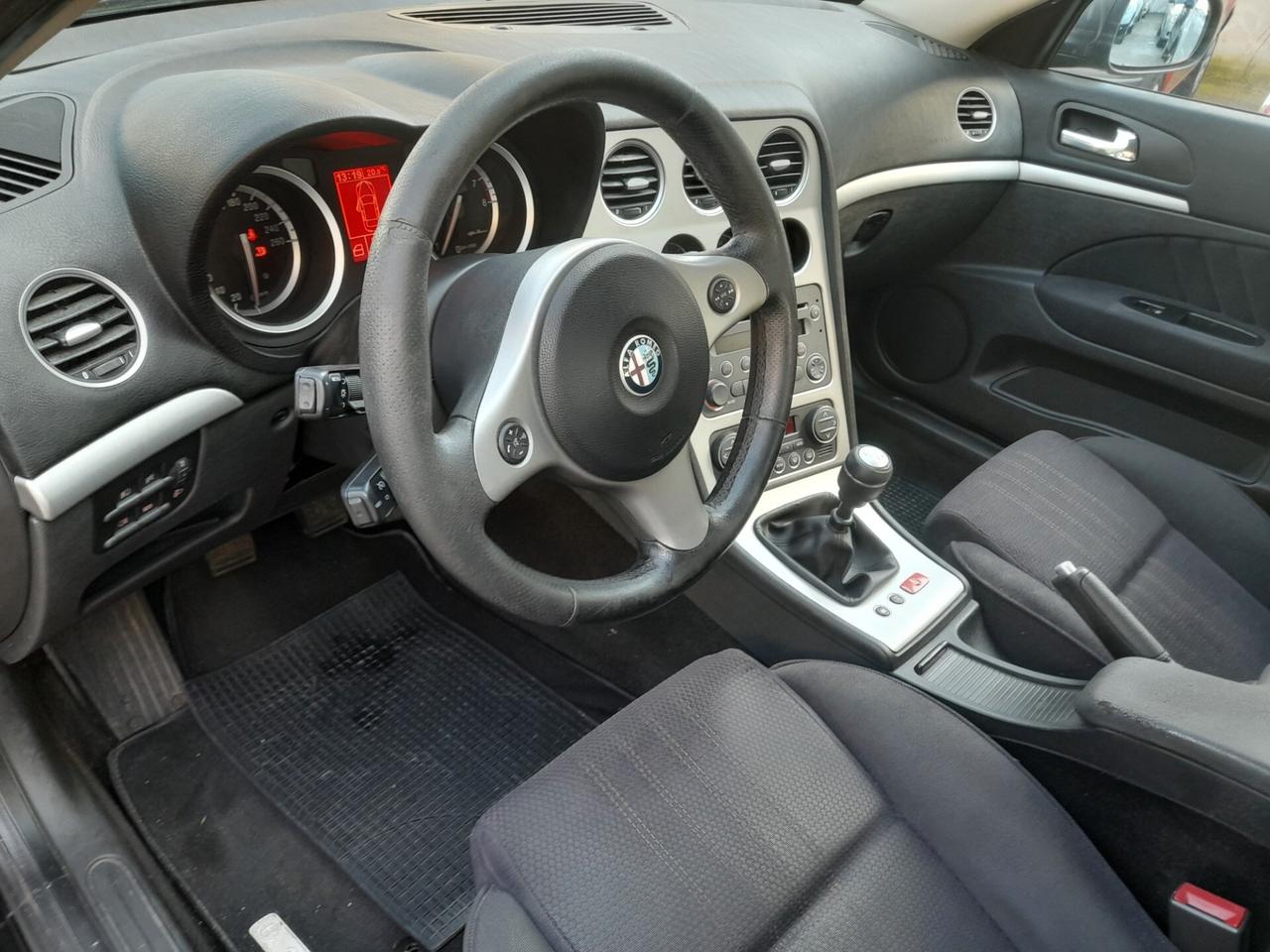 Alfa Romeo 159 1.8 GANCIO TRAINO