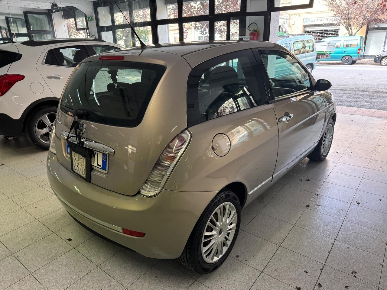 Lancia Ypsilon 1.2 Argento