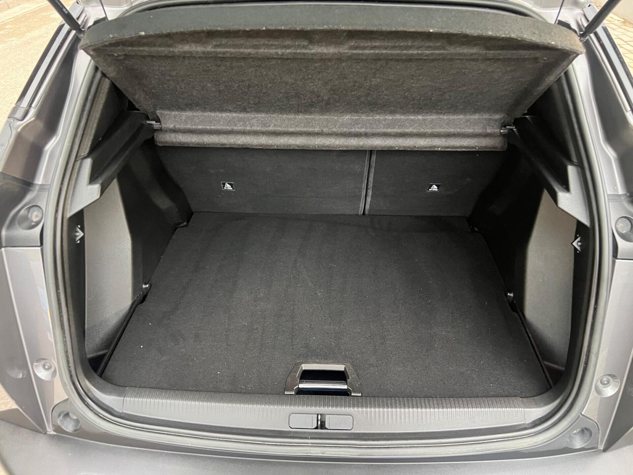 Peugeot 2008 1.5 BlueHDi Allure Pack 2022