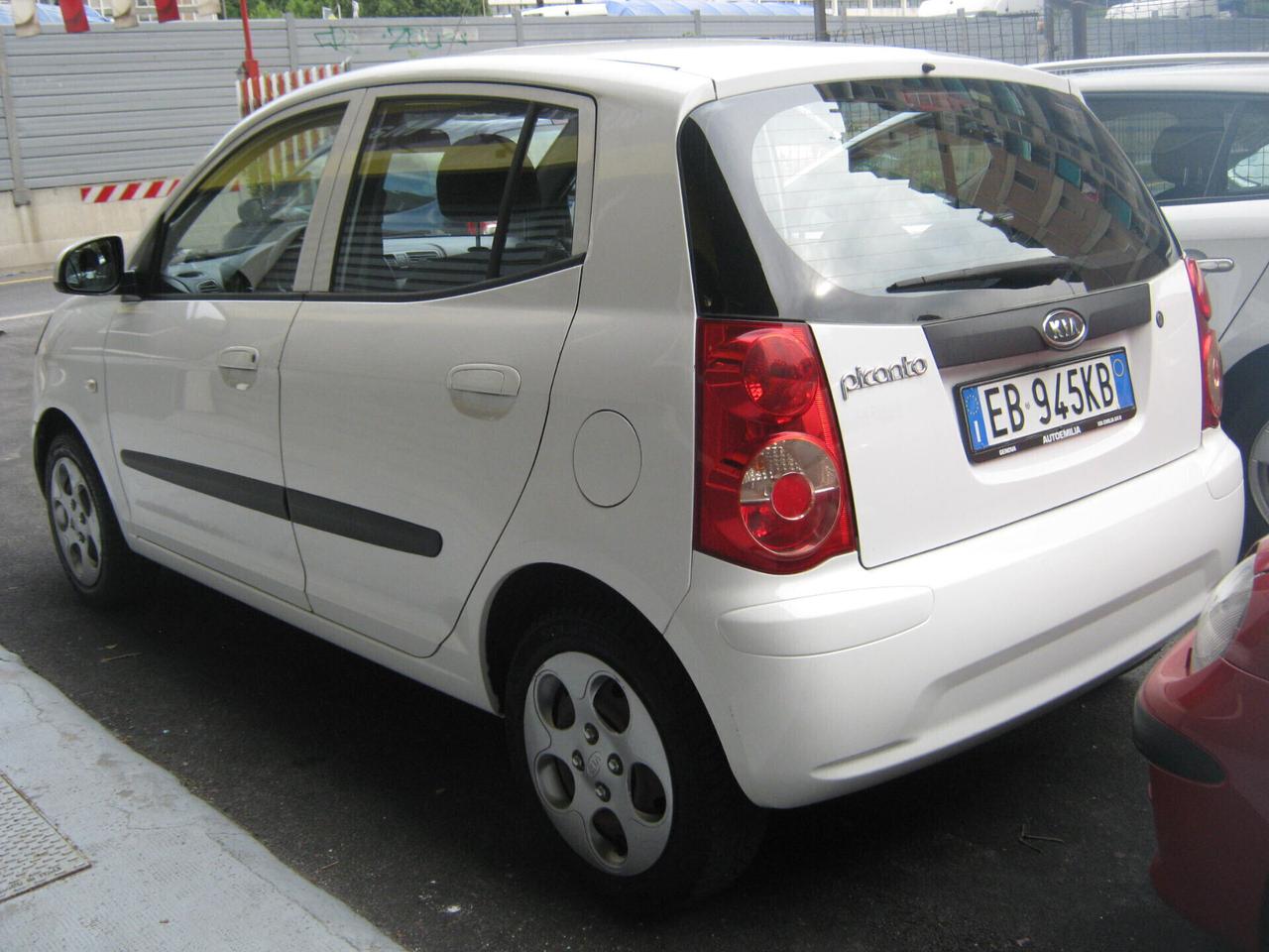 Kia Picanto 1.0 AUTOEMILIA