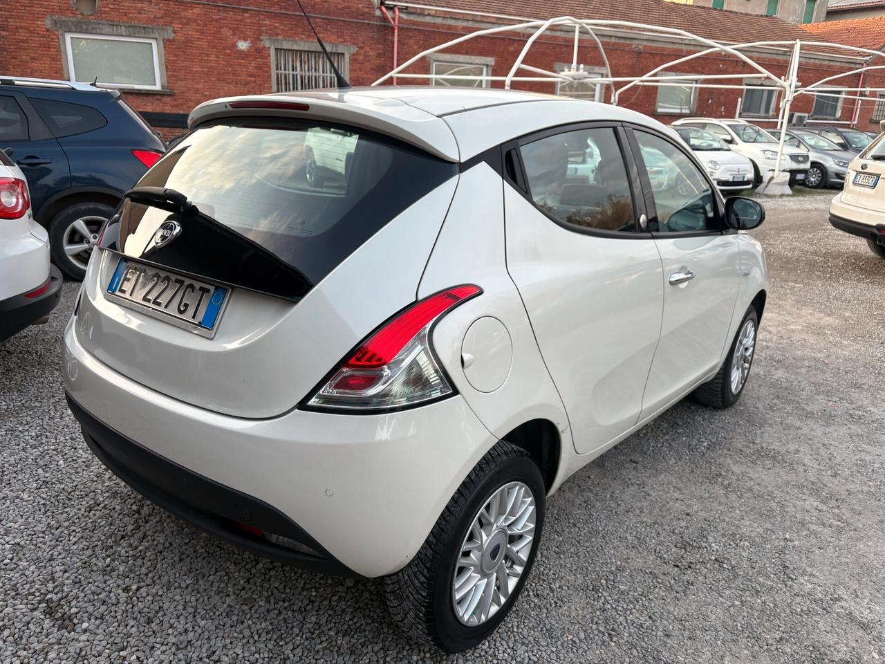 Lancia Ypsilon 0.9 Metano