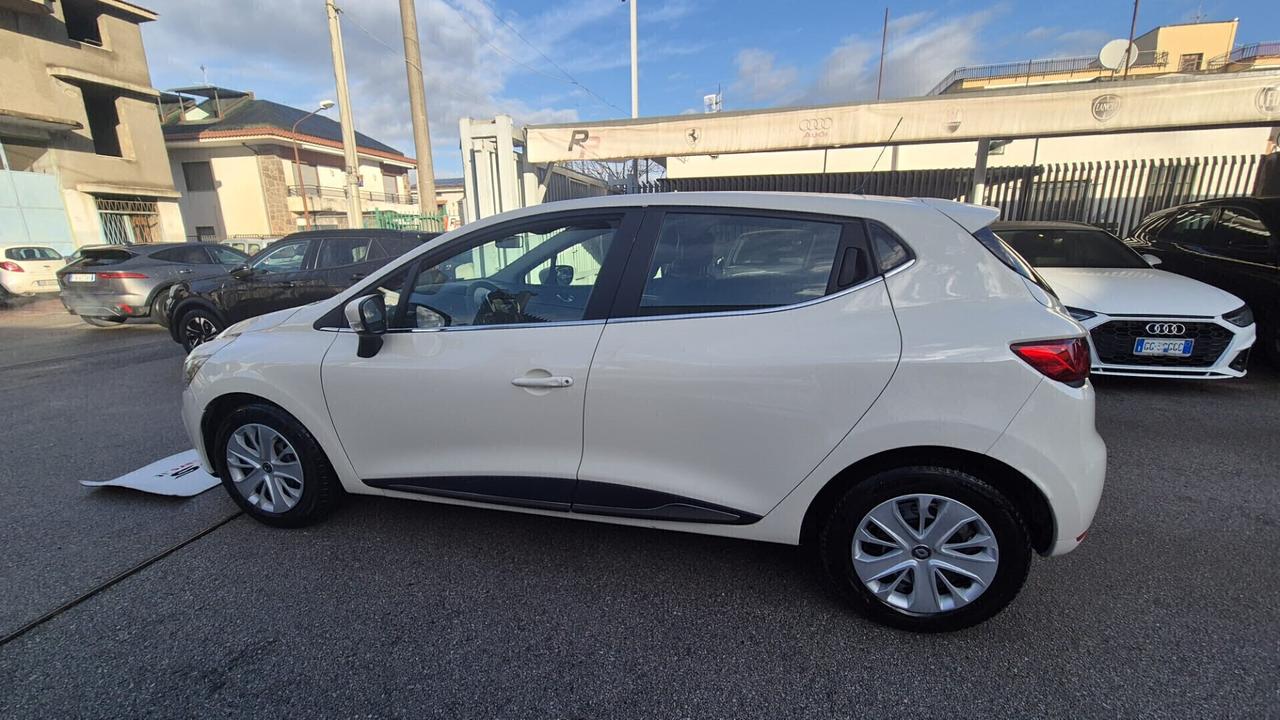 Renault Clio dCi 8V 75 CV Start&Stop 5 porte Energy Duel