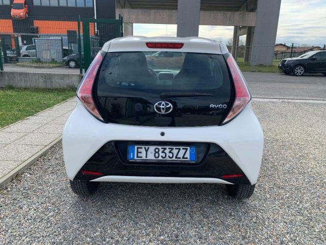 TOYOTA Aygo 1.0 VVT-i 69 CV 5 porte x-clusiv MMT