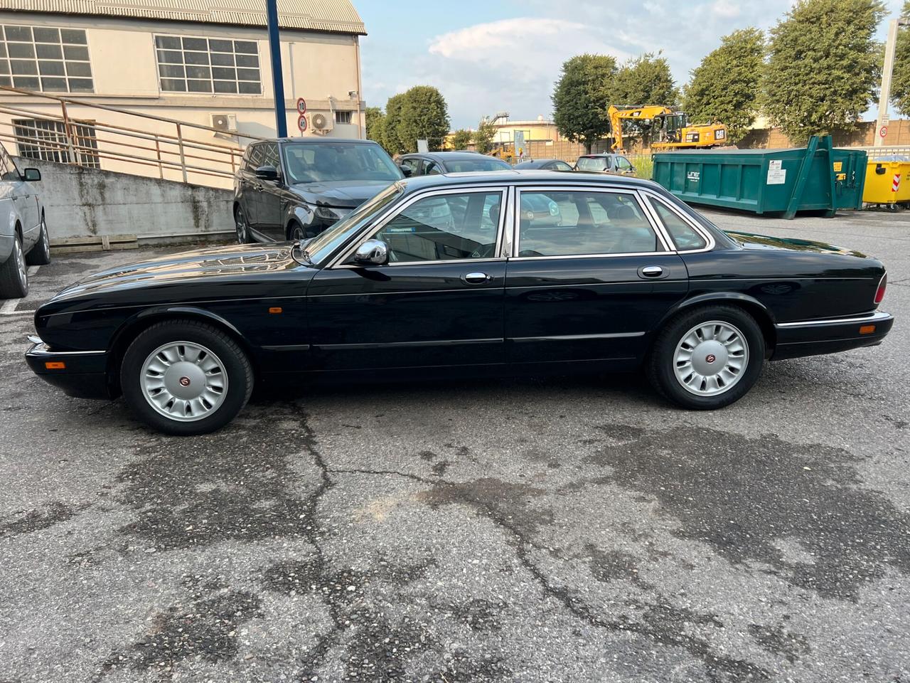 Daimler Double Six ASI