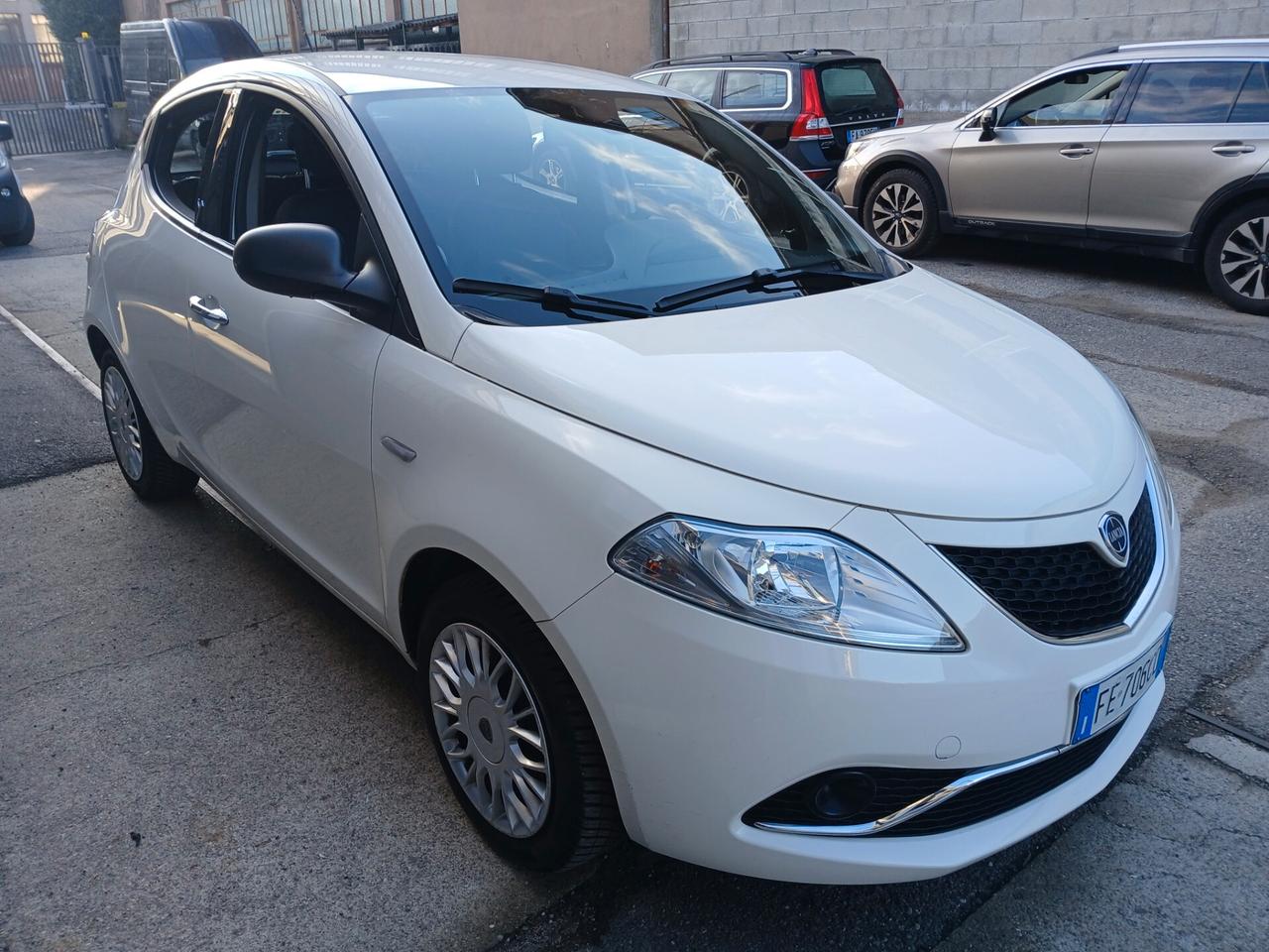 Lancia Ypsilon 1.2 69 CV 5 porte Gold*EURO6*NEOPATENTATI