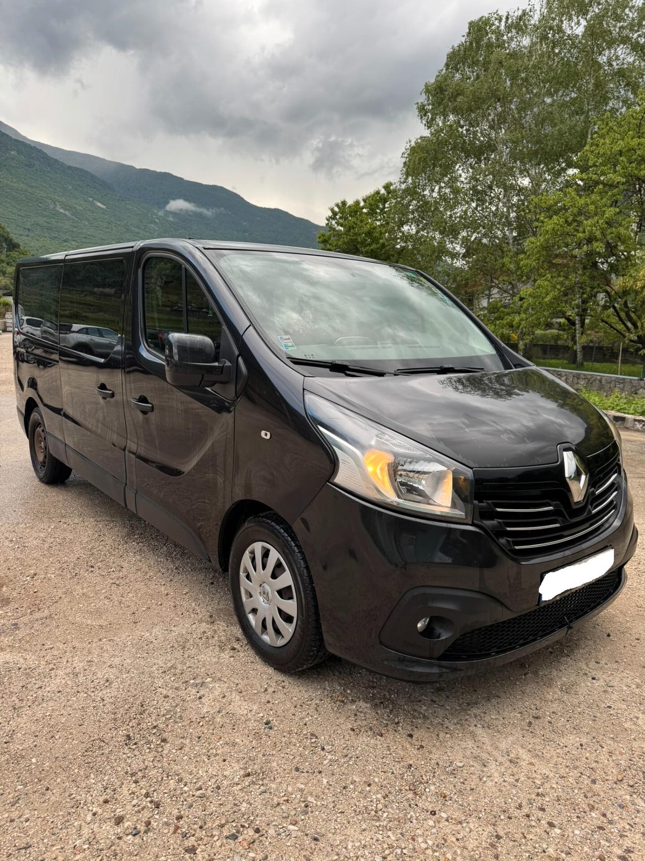 Renault Trafic 9 posti 1.6 dCi 125CV L2 gancio traino