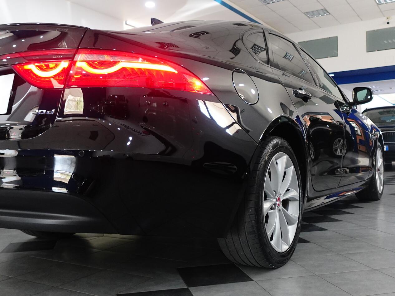 Jaguar XF 2.0d 180 CV R-SPORT
