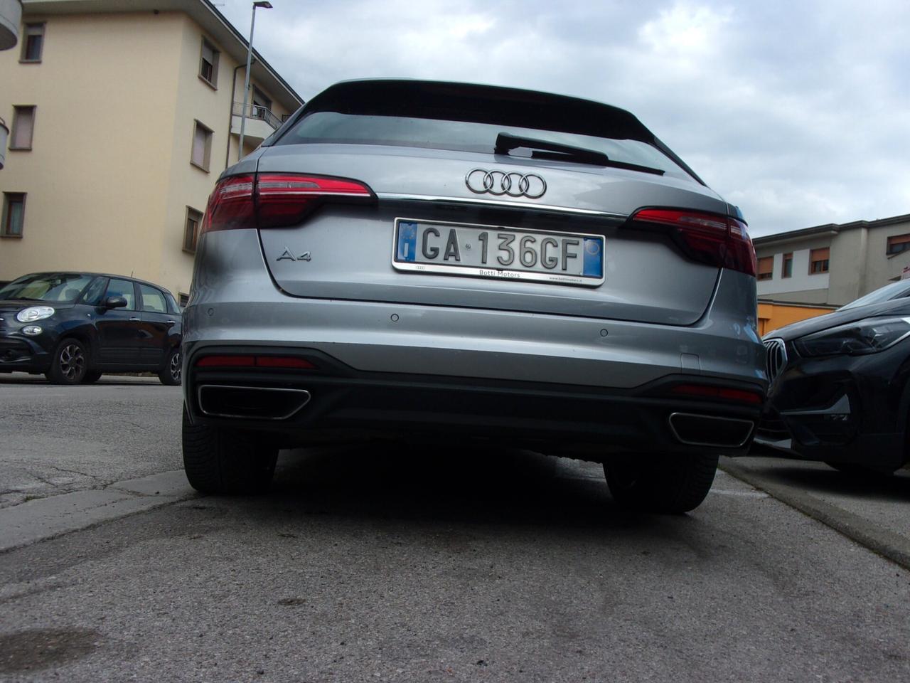 Audi A4 Avant 30 TDI/136 CV S tronic Business Advanced