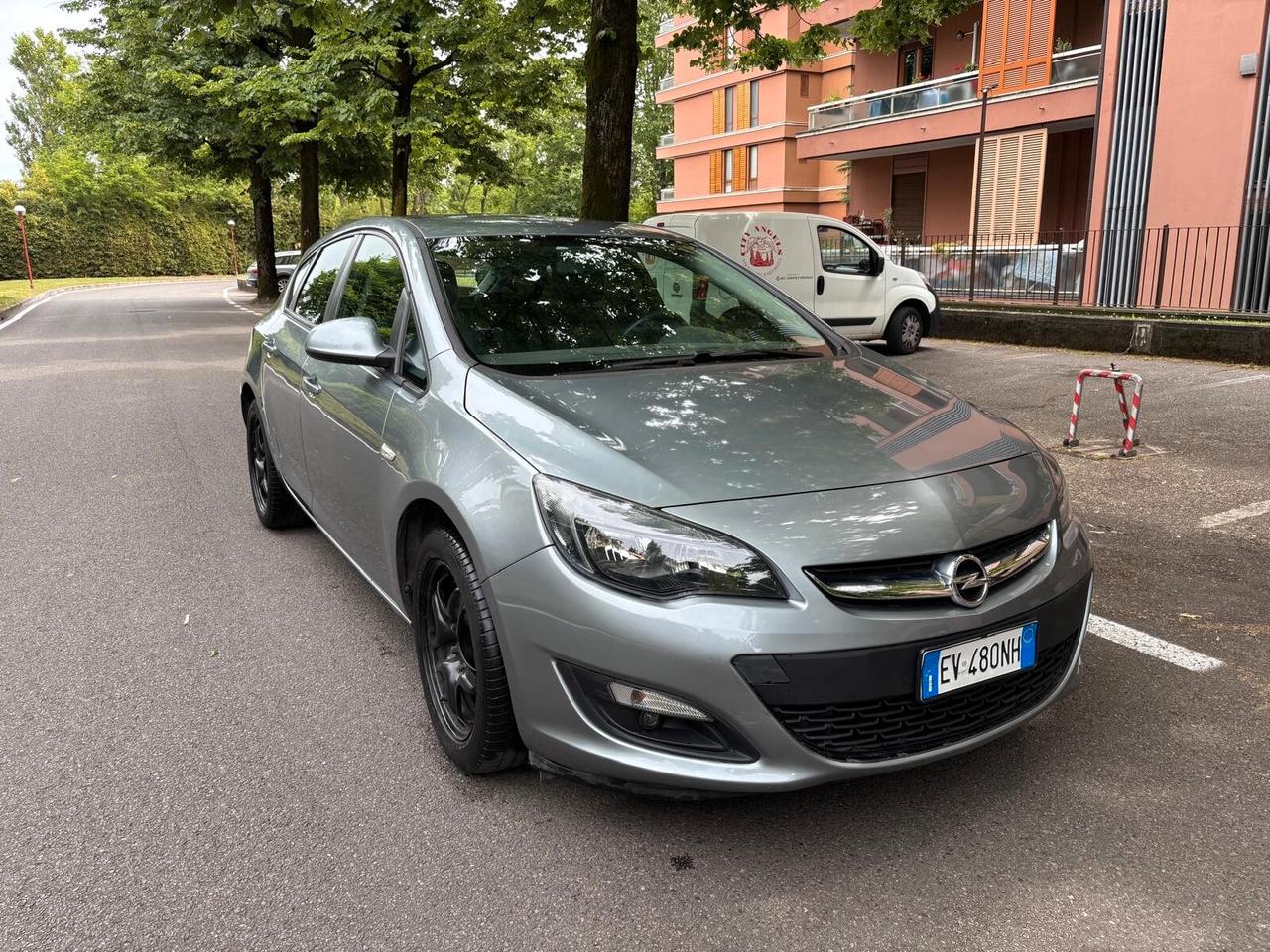 Opel Astra 1.7 CDTI 110CV 5 porte Cosmo