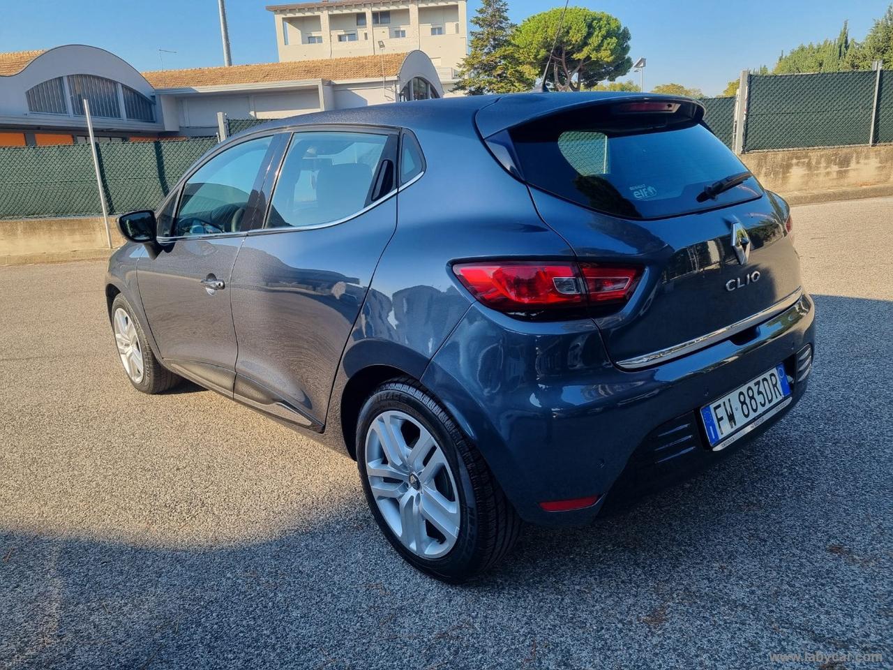 RENAULT Clio dCi 8V 90CV 5p.Moschino Zen