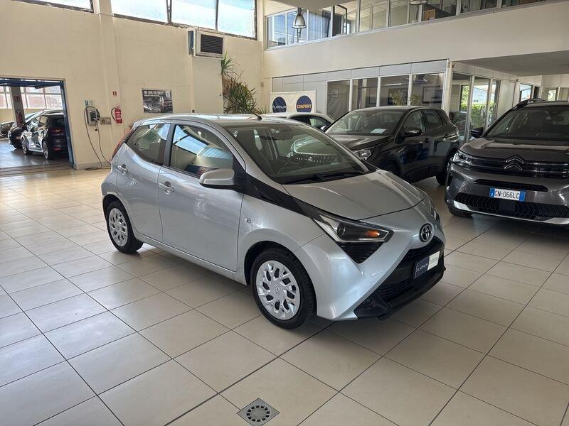 Toyota Aygo 1.0 VVT-i 69 CV 5 porte x-business