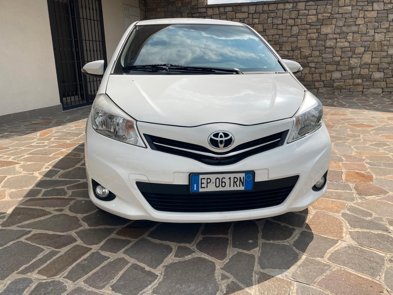 Toyota Yaris 1.0 Active 3p. OK Neop.